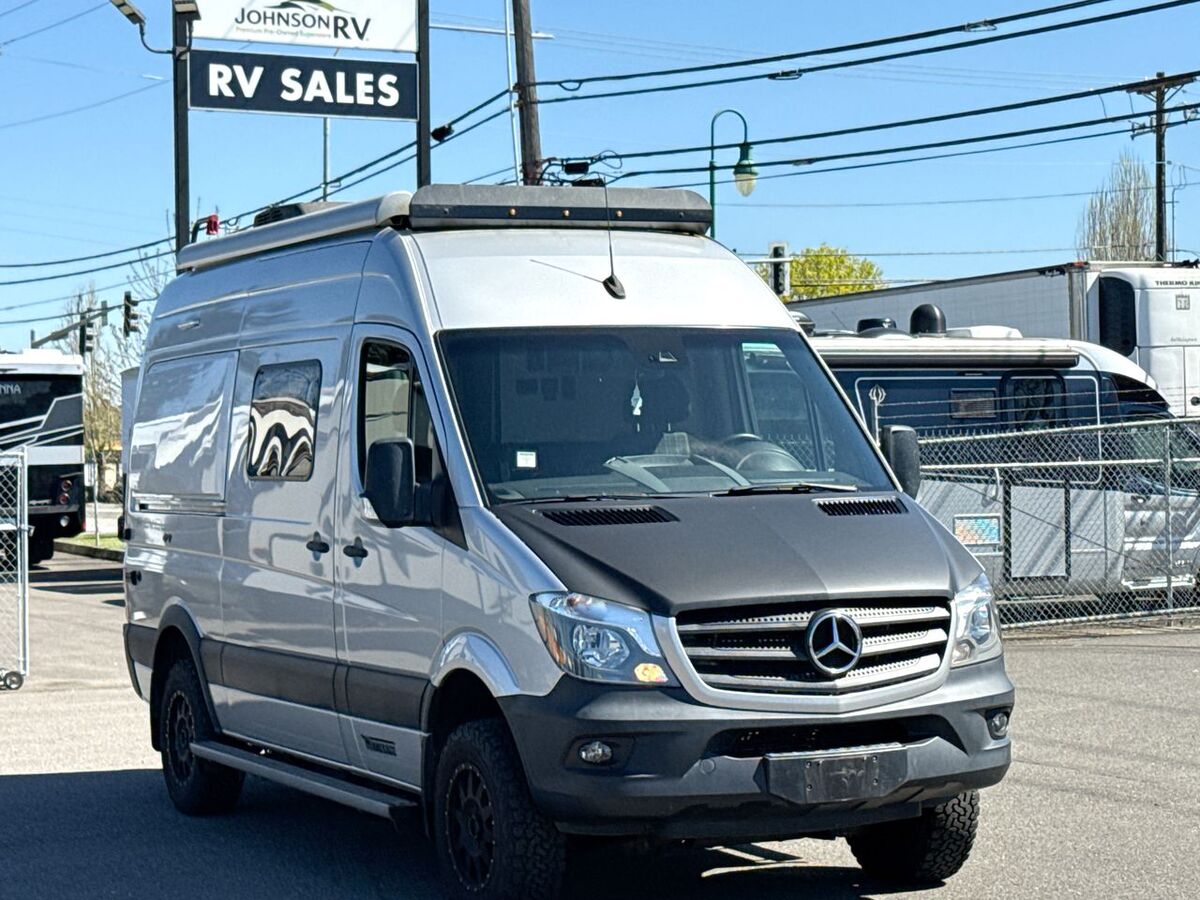 2019 Winnebago Revel 44E