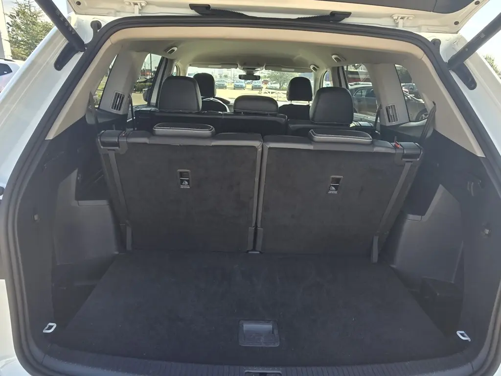 2024 Volkswagen Atlas SE Technology photo 14