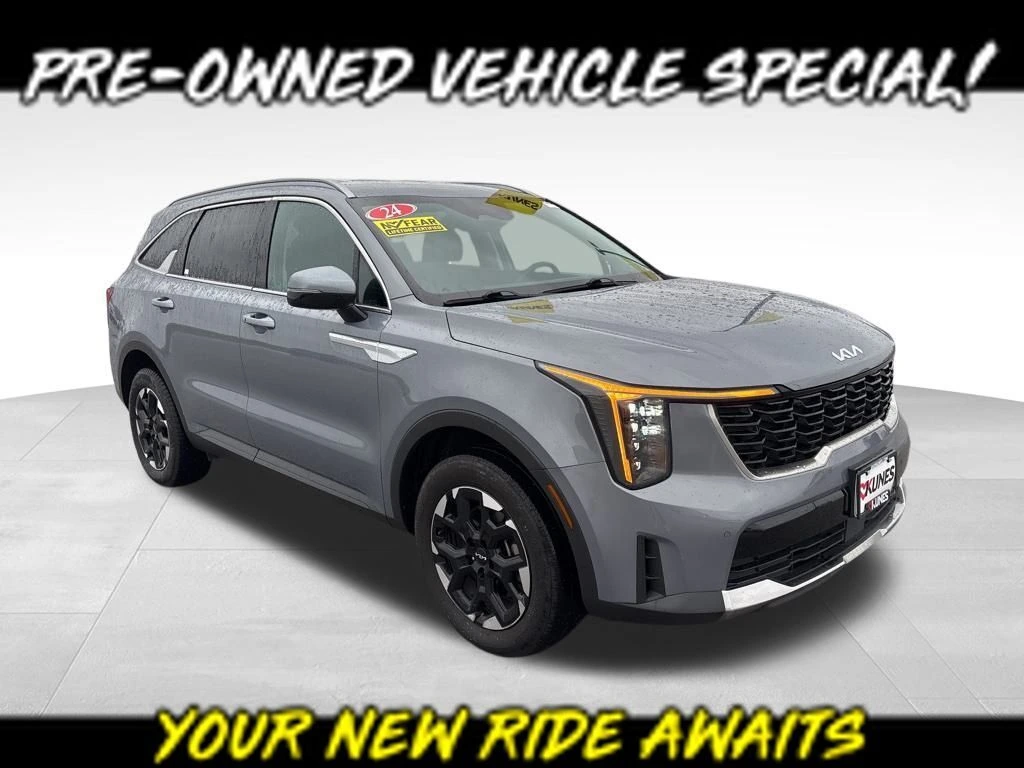 2024 Kia Sorento S's photo