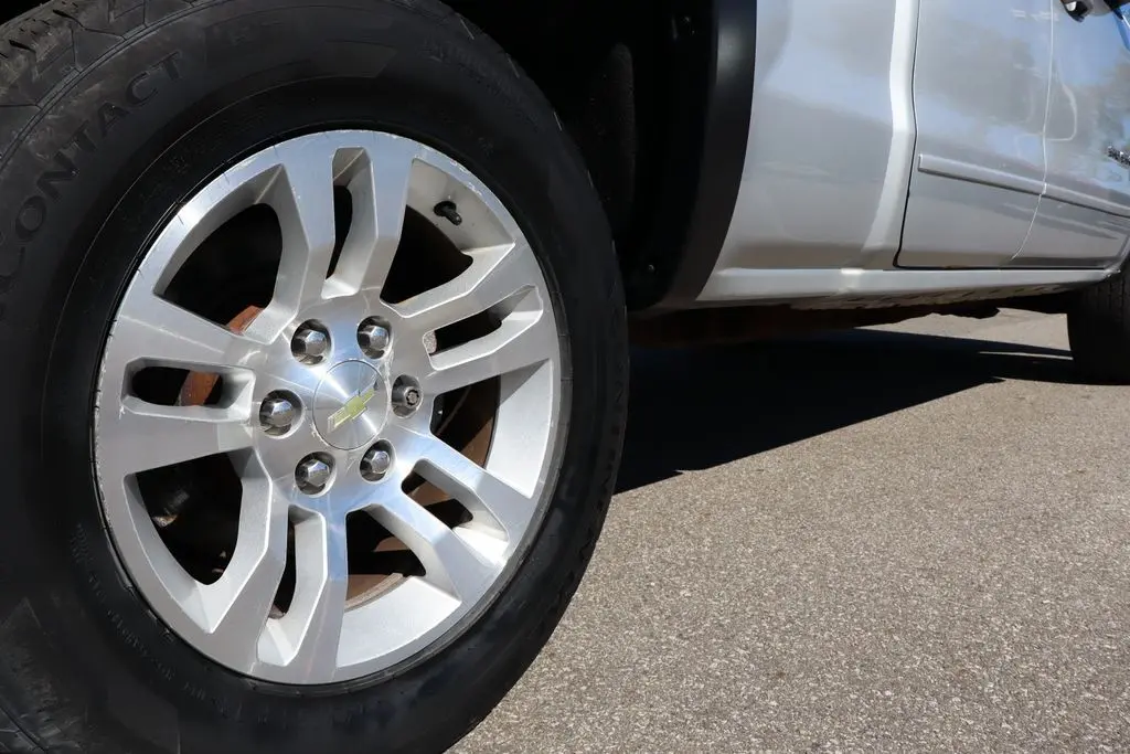 2015 Chevrolet Silverado LT photo 35