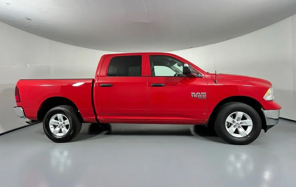 2023 Ram 1500 Classic SLT photo 8