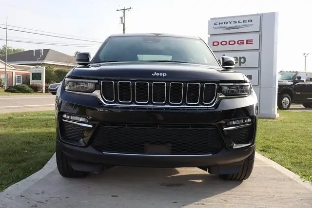 2025 Jeep Grand Cherokee Limited photo 5