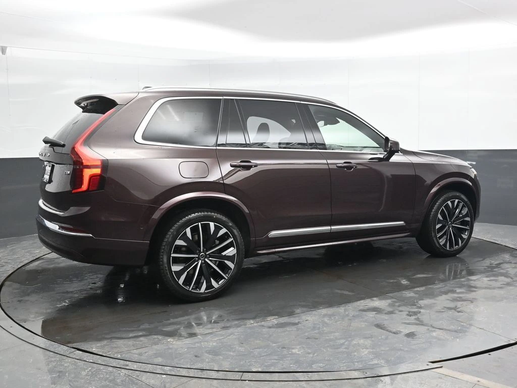 2026 Volvo - image 2