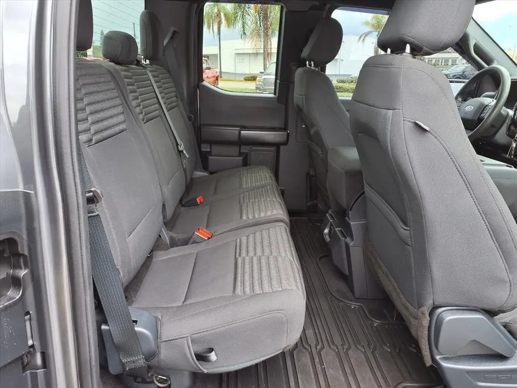 2021 Ford F-150 XL photo 17