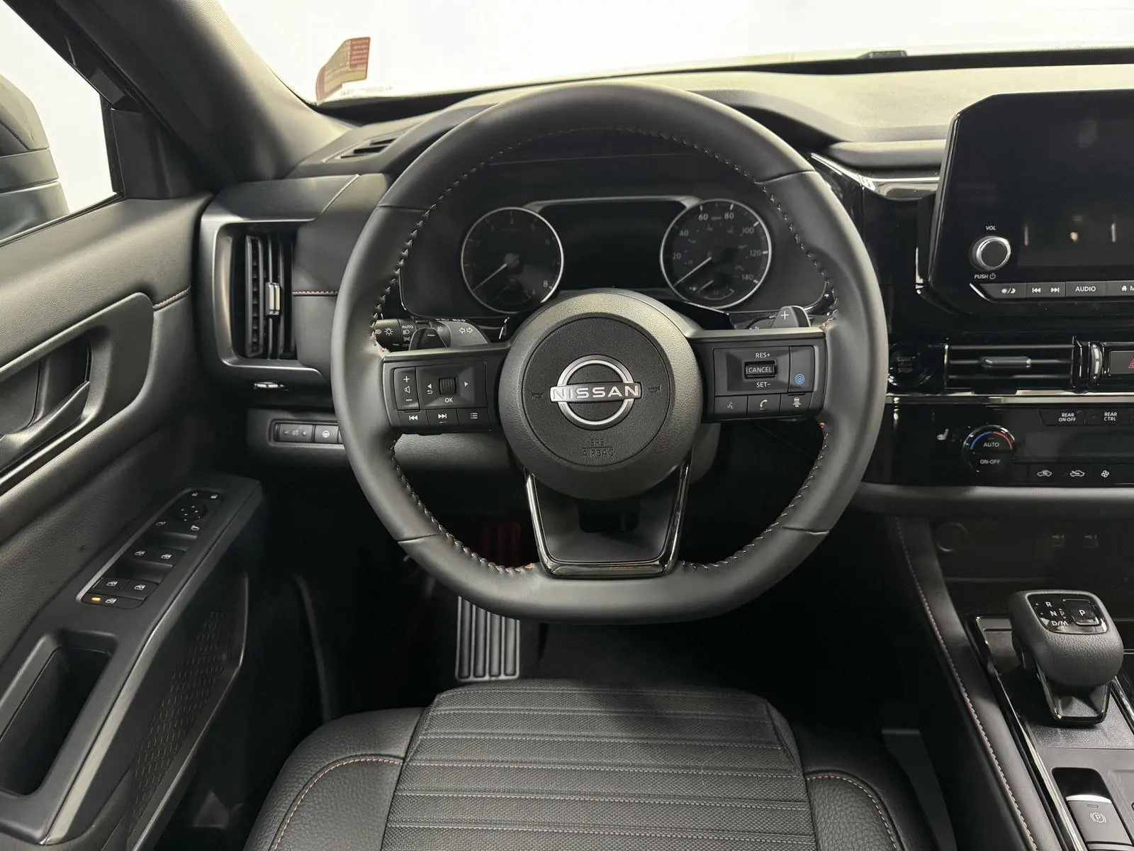 2025 Nissan Pathfinder Rock Creek photo 12