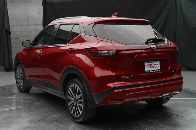 2023 Nissan Kicks SV photo 10