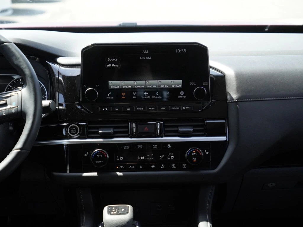 2024 Nissan Pathfinder SL 2WD's photo
