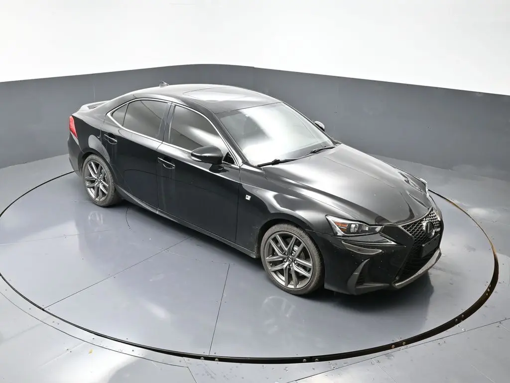 2017 Lexus IS 300 photo 11
