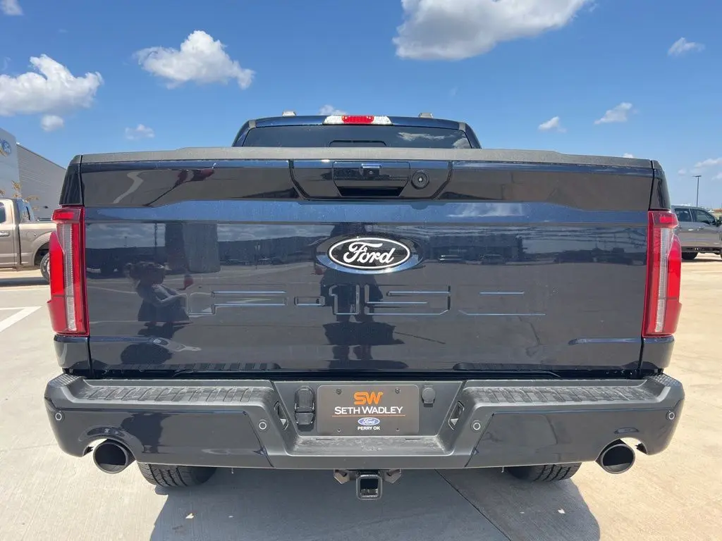 2025 Ford F-150 Lariat photo 2