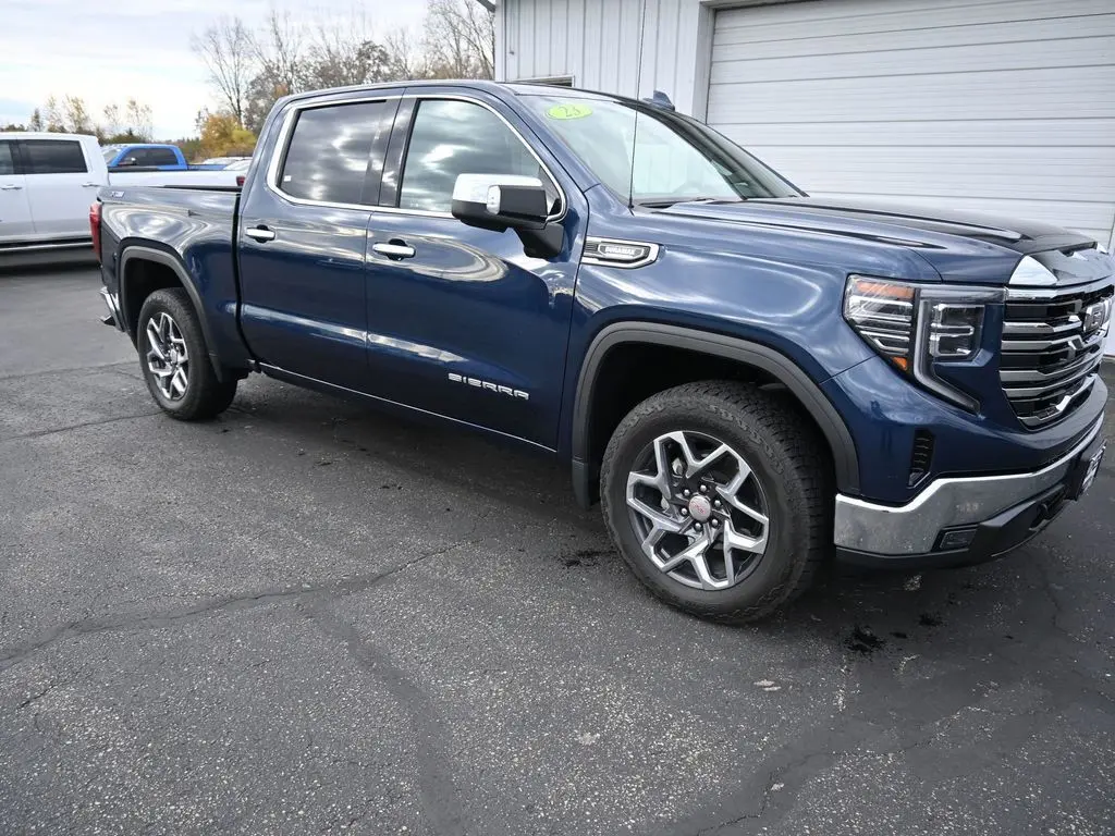 2023 Gmc Sierra 1500 SLT photo 2