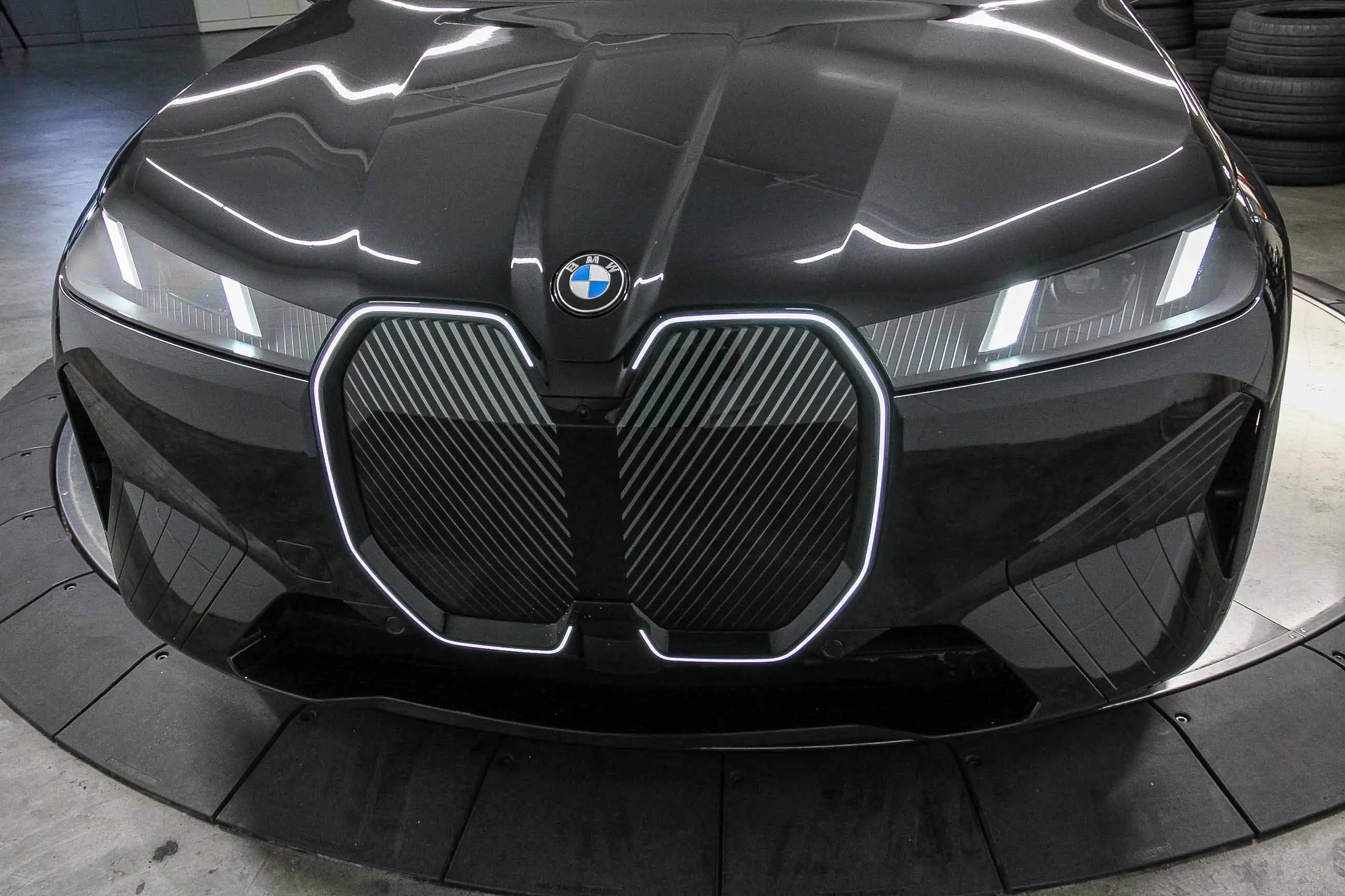 2026 Bmw iX photo 6
