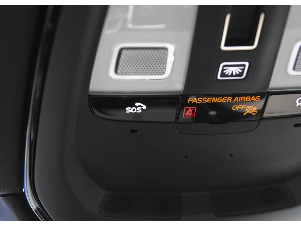 2026 Volvo - image 37