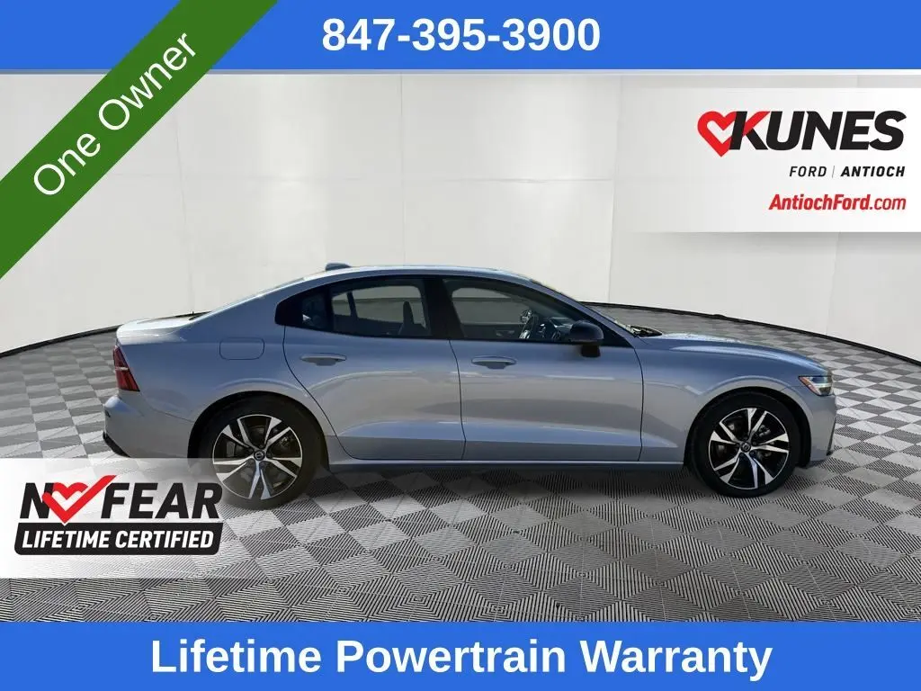 2024 Volvo S60 B5 Core photo 2