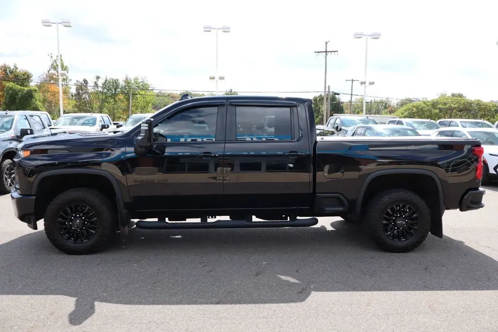 2022 Chevrolet Silverado LTZ photo 31