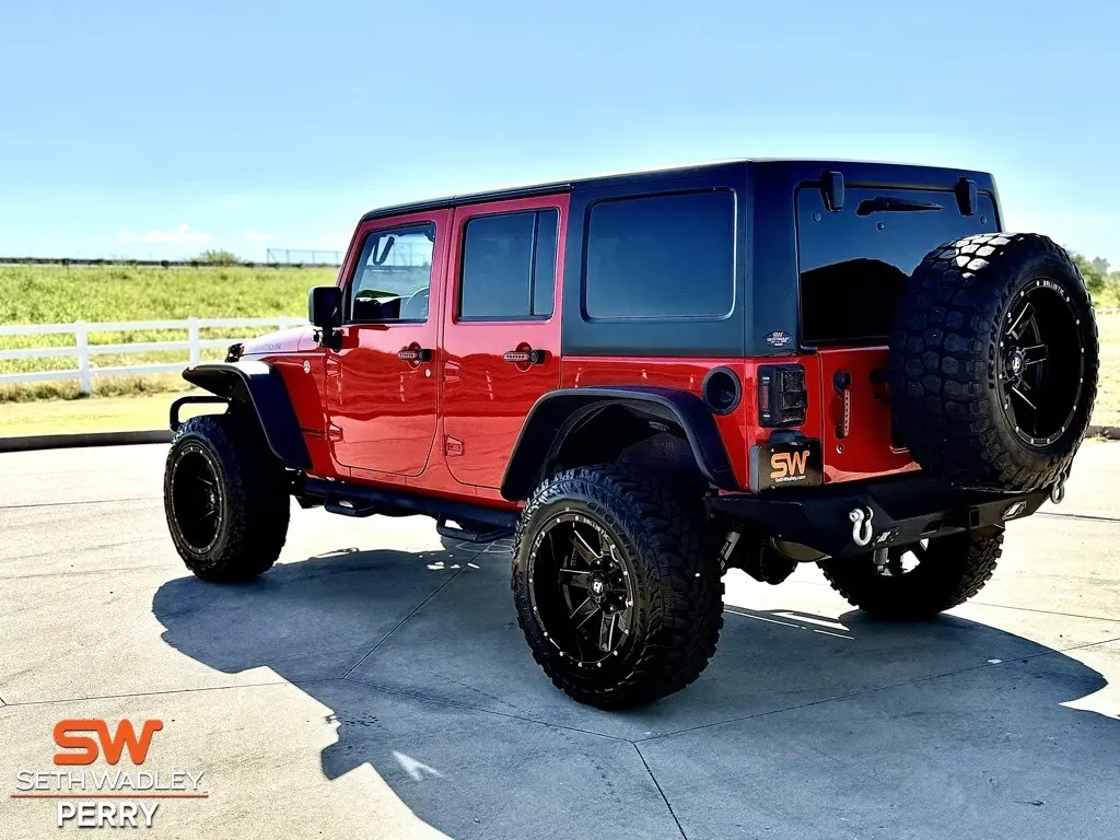 2016 Jeep Wrangler Unlimited Rubicon photo 3