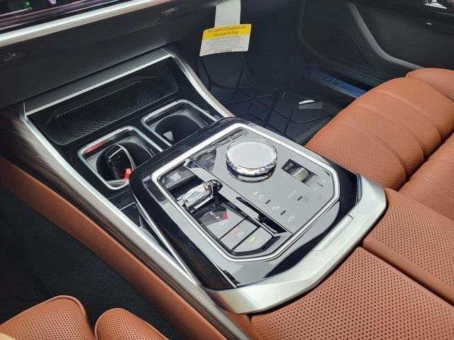 2026 BMW 7 Series 750e - Photo 22