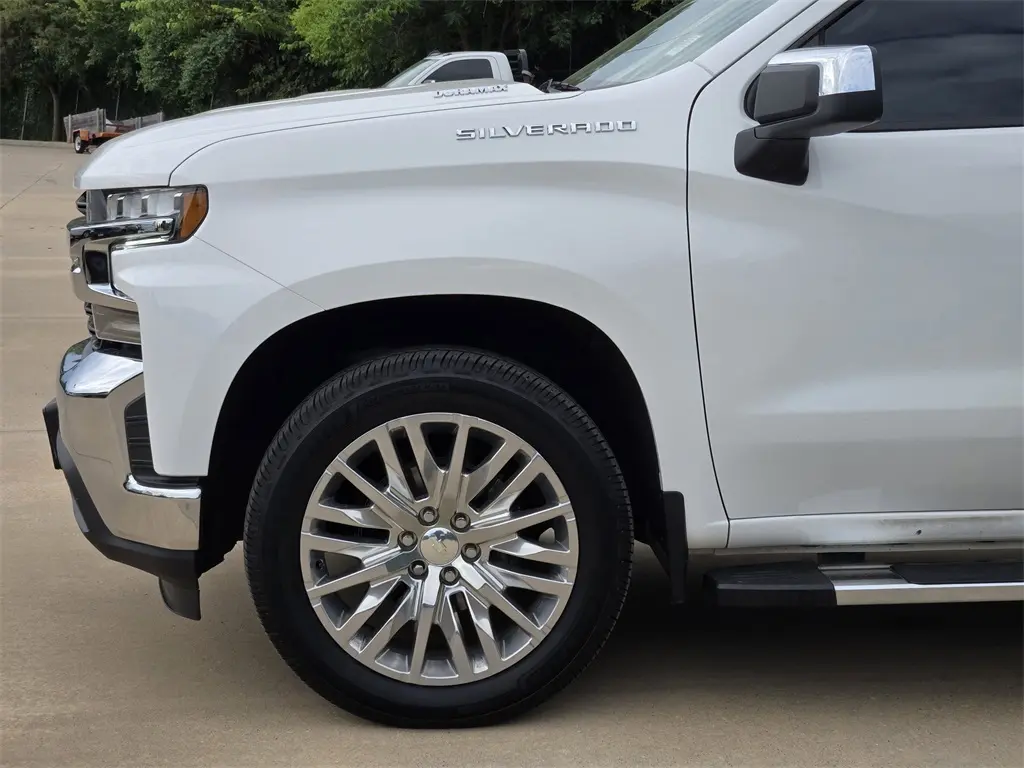 2021 Chevrolet Silverado 1500 LT photo 8