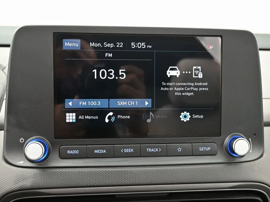 2022 Hyundai Kona SEL N Line photo 19
