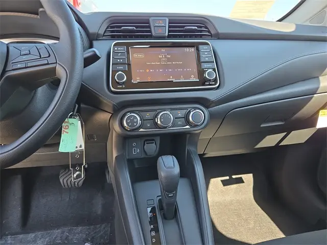 2025 Nissan Versa 1.6 S photo 18