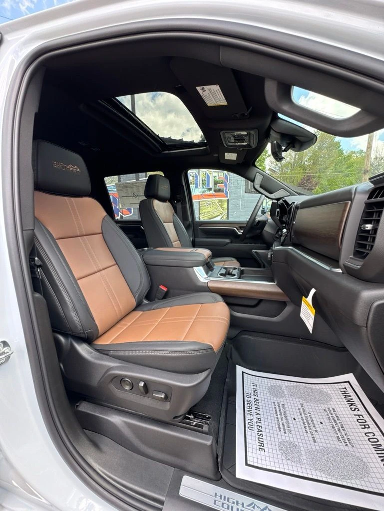2026 Chevrolet Silverado 3500 HD High Country - Photo 8