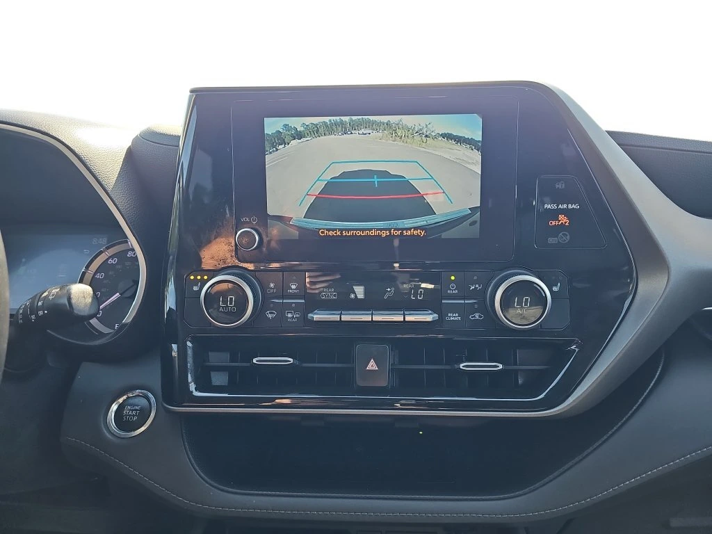 2023 Toyota Highlander XLE - Photo 23