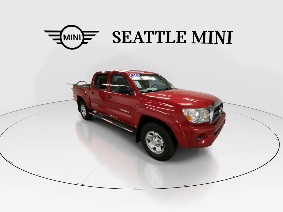 2011 Toyota Tacoma PreRunner photo 2