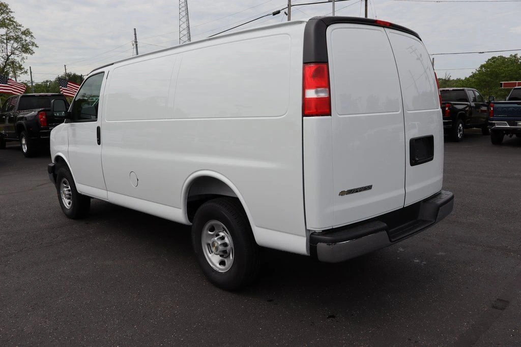 2025 Chevrolet Express Cargo Work Van - Photo 23