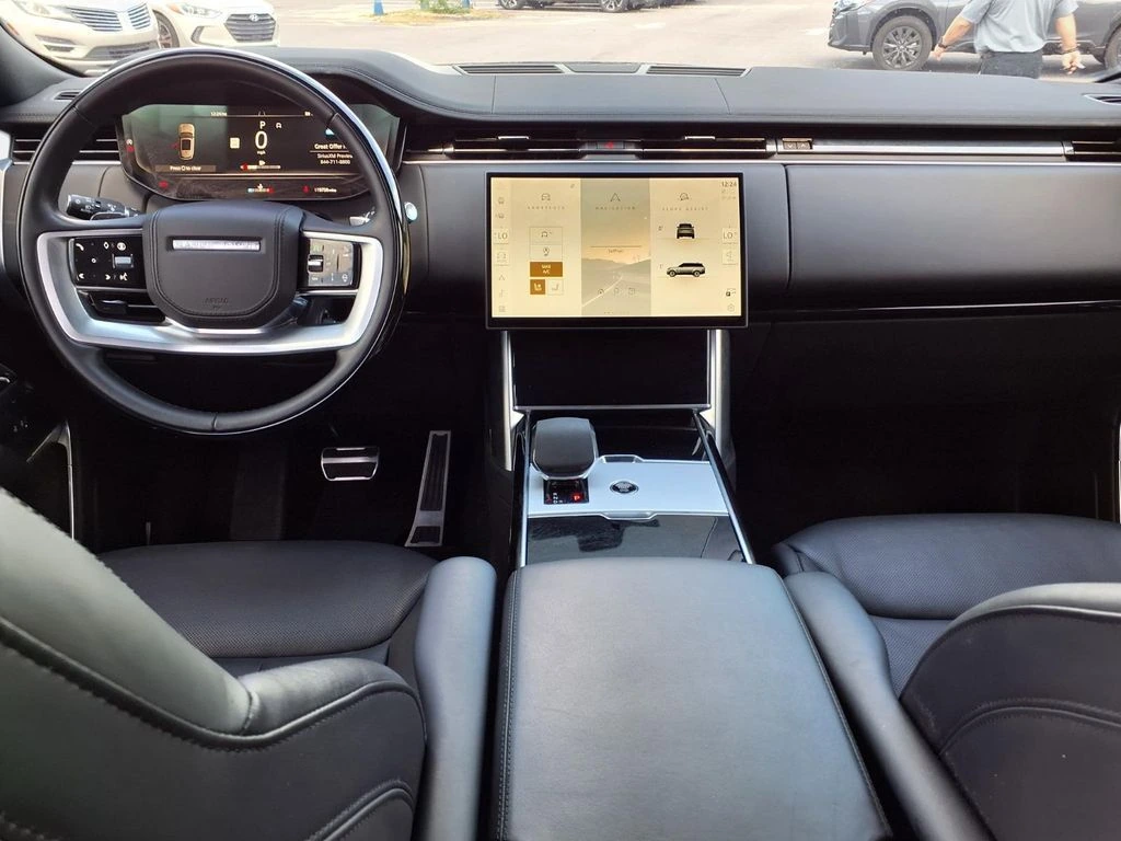 2025 Land Rover Range Rover SE - Photo 19