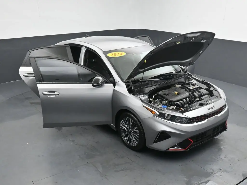 2024 Kia Forte GT-Line photo 38