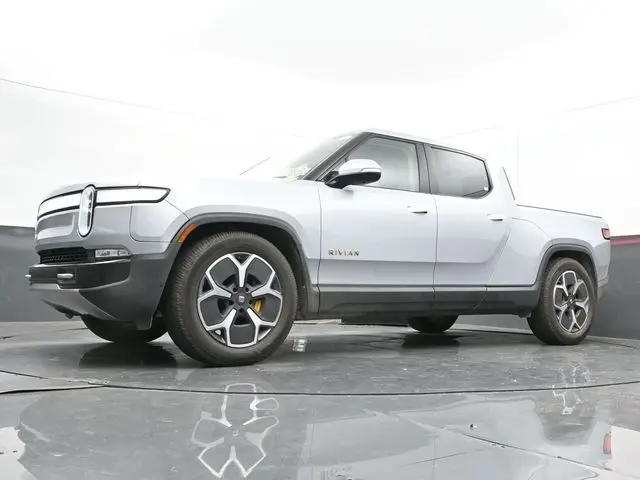 2022 Rivian R1T Adventure photo 32