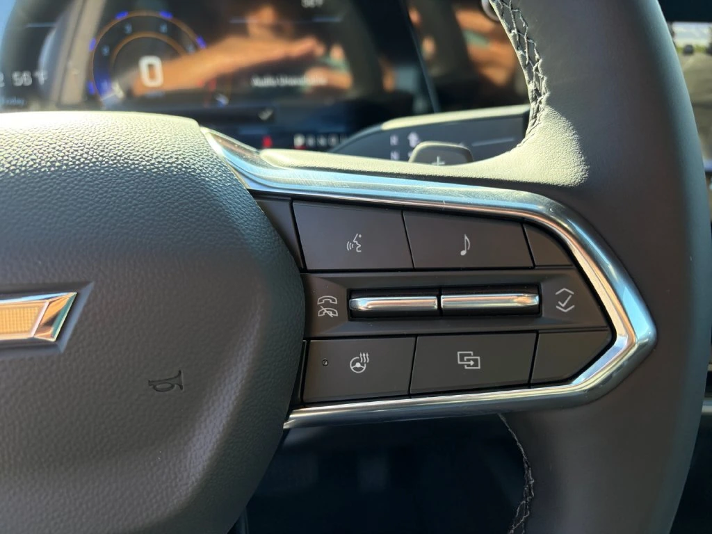 2027 Chevrolet Equinox LT - Photo 17