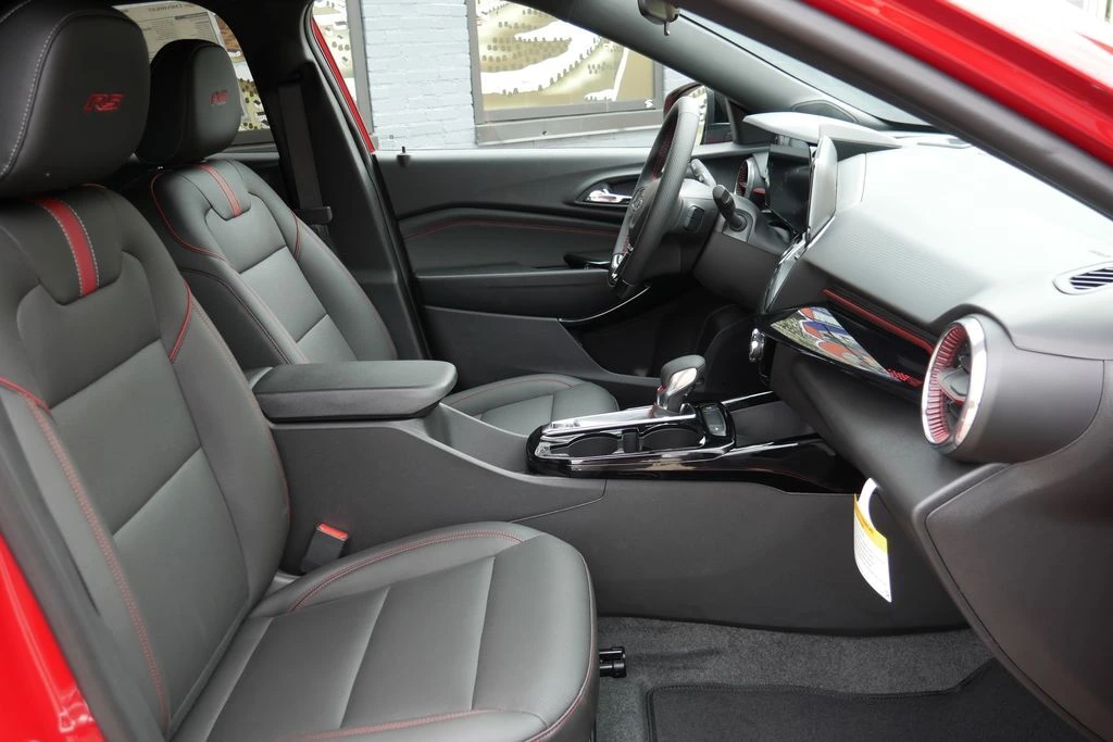 2026 Chevrolet Trax RS - Photo 8
