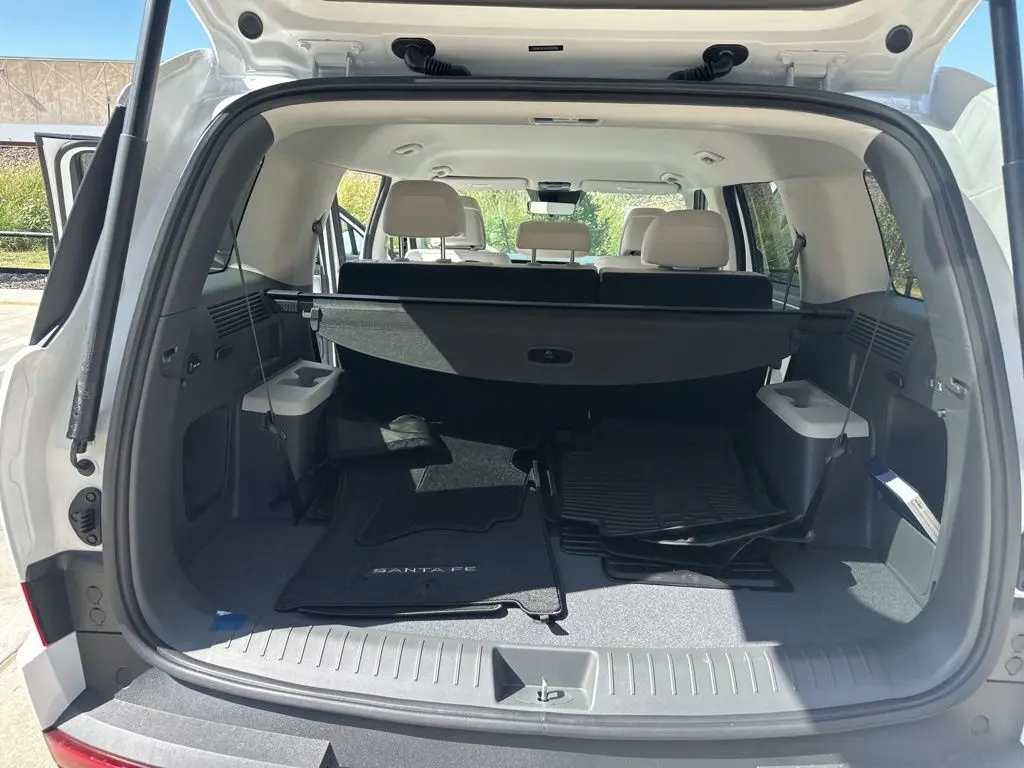 2026 Hyundai Santa Fe SE photo 13