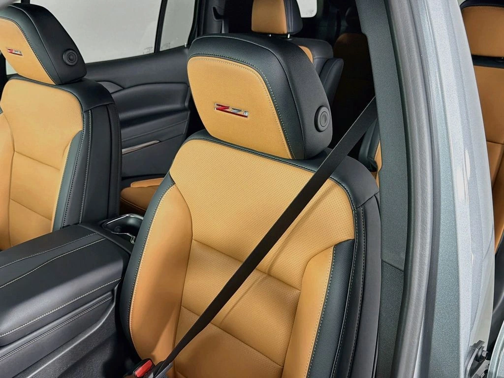 2027 Chevrolet Traverse Z71 - Photo 19