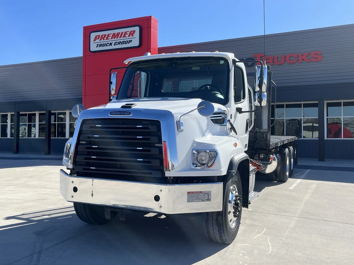 2018 Freightliner 114SD - image 1
