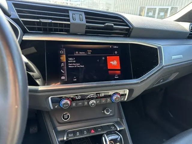 2021 Audi Q3 S line Premium Plus 45 TFSI photo 13