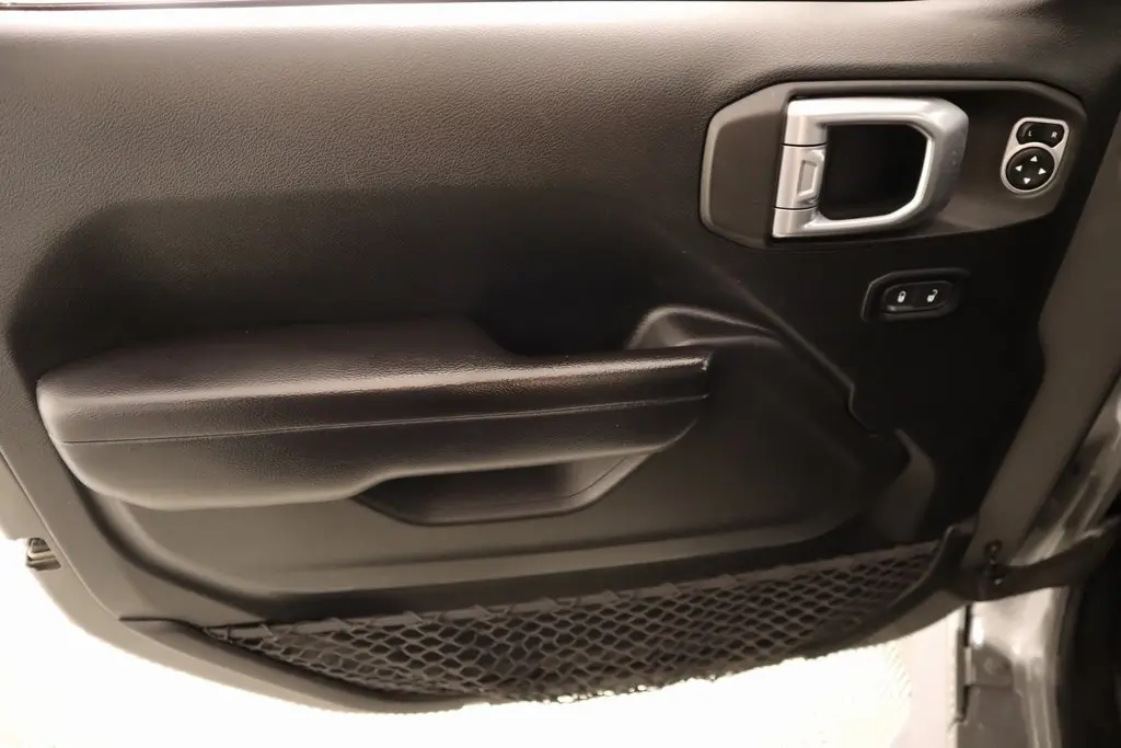 2020 Jeep Wrangler Unlimited Sport Altitude photo 15