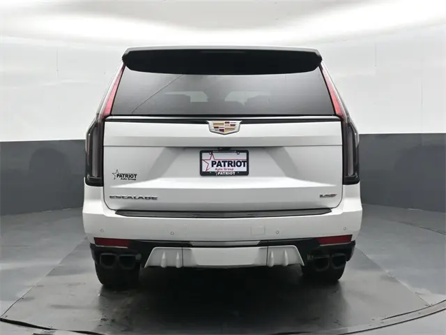 2023 Cadillac Escalade V-Series photo 4