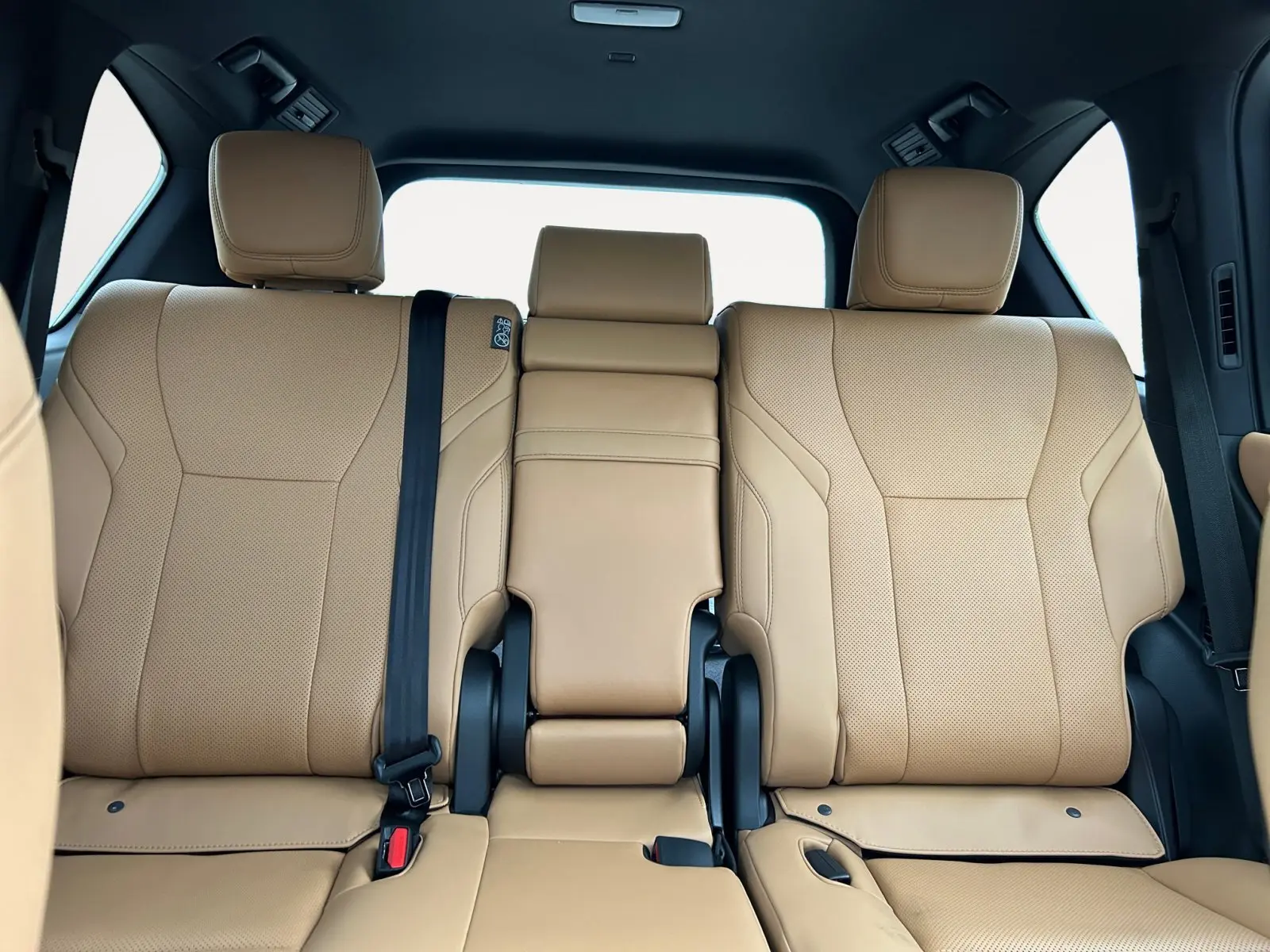 2025 Lexus LX 600 Premium photo 13