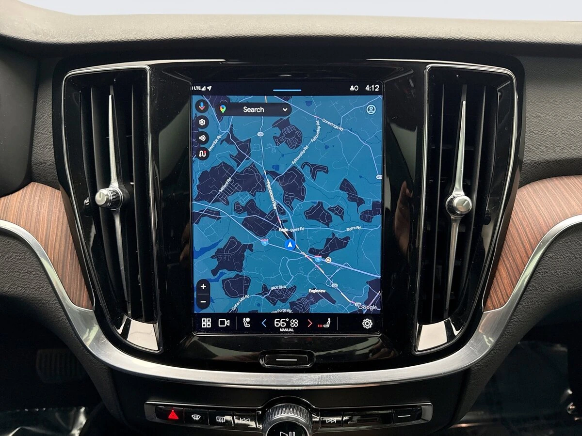 2024 Volvo - image 15