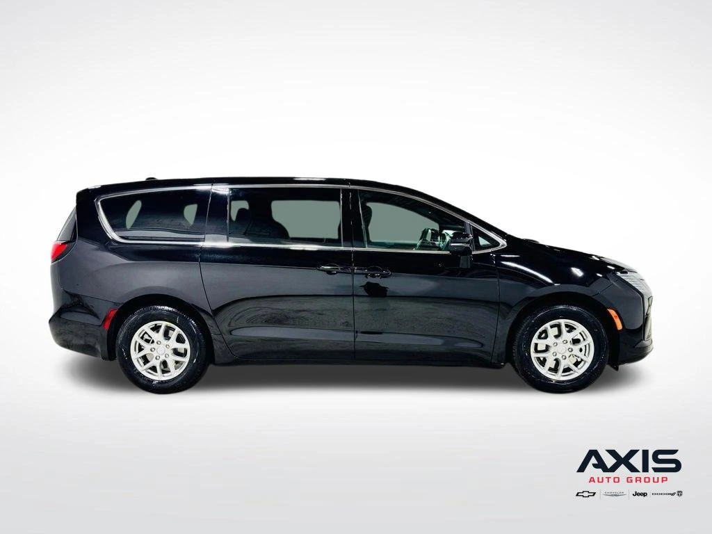 2027 Chrysler Pacifica Select - Photo 21