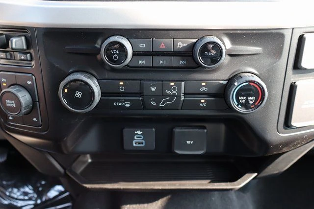 2026 Ford F-350 Super Duty XL - Photo 10