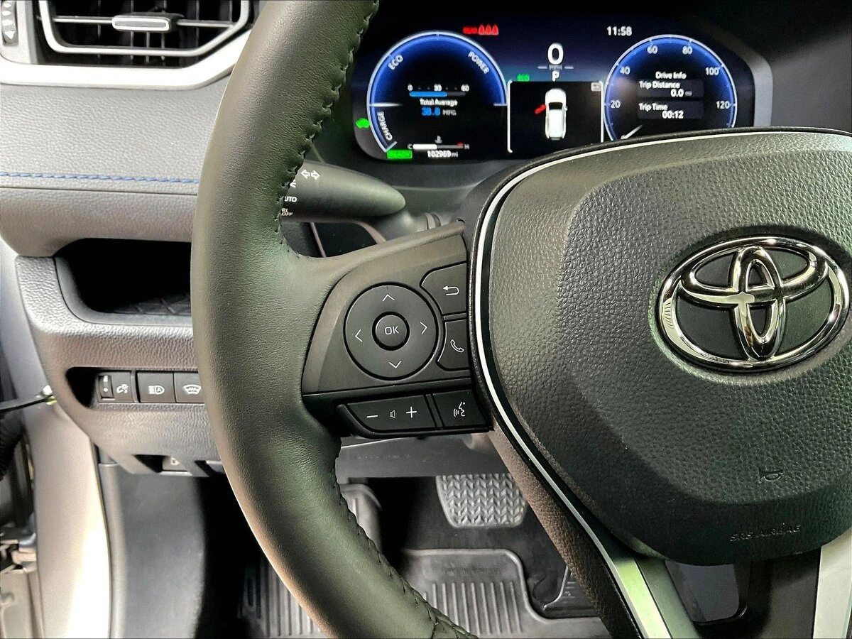 2023 Toyota RAV4 XSE - Photo 11