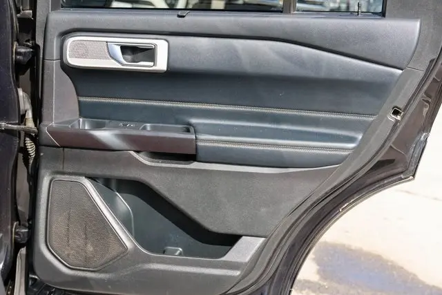 2020 Ford Explorer Limited photo 18