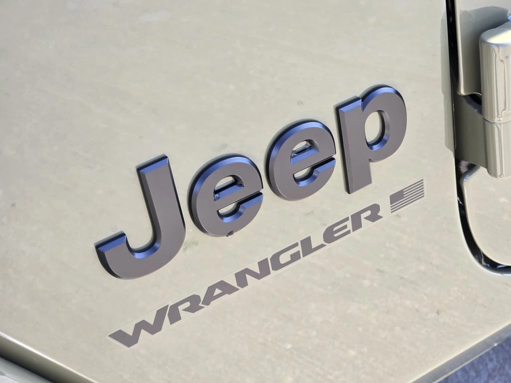 2026 Jeep Wrangler 4-Door Sahara - Photo 8
