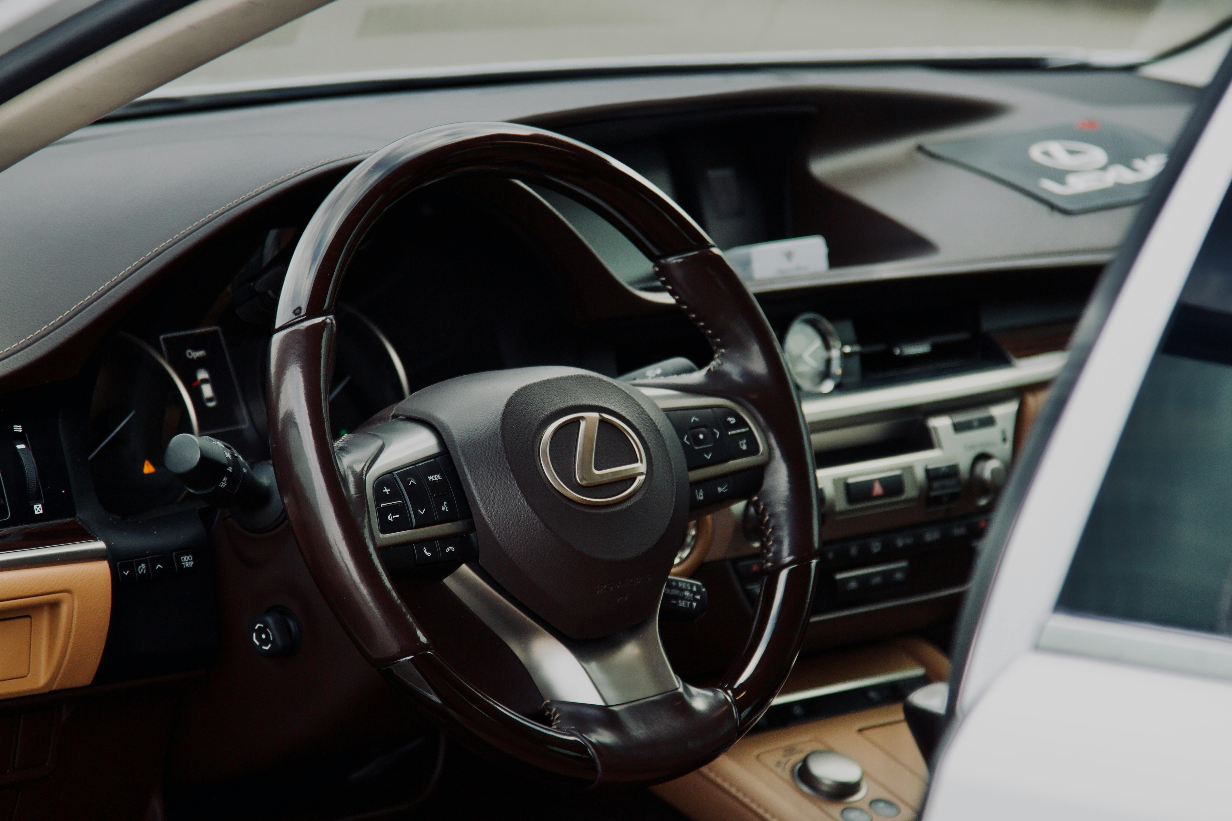 Ray Catena Lexus of White Plains