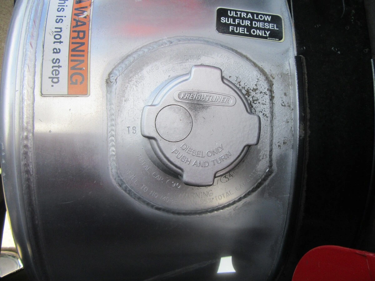 2022 Freightliner Cascadia - image 18