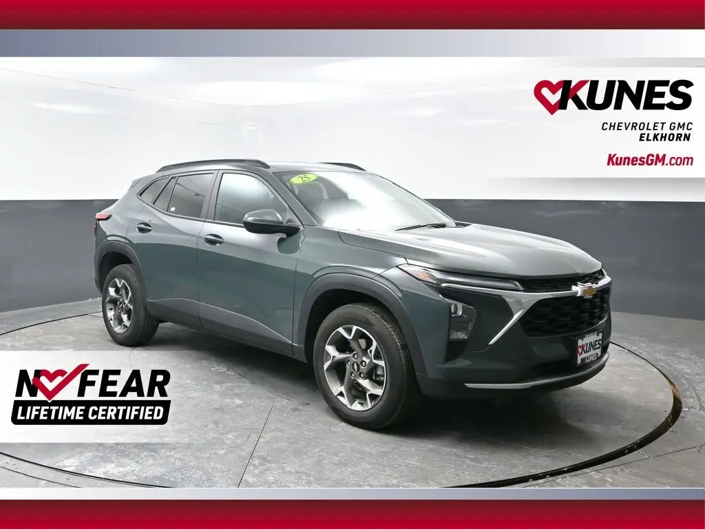 2025 Chevrolet Trax LT's photo