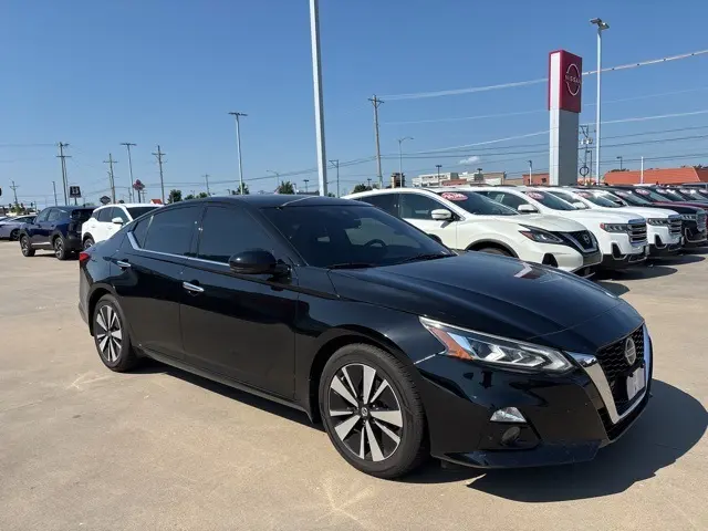 Used 2019 Nissan Altima SV with VIN 1N4BL4DV7KN307237 for sale in Joplin, MO