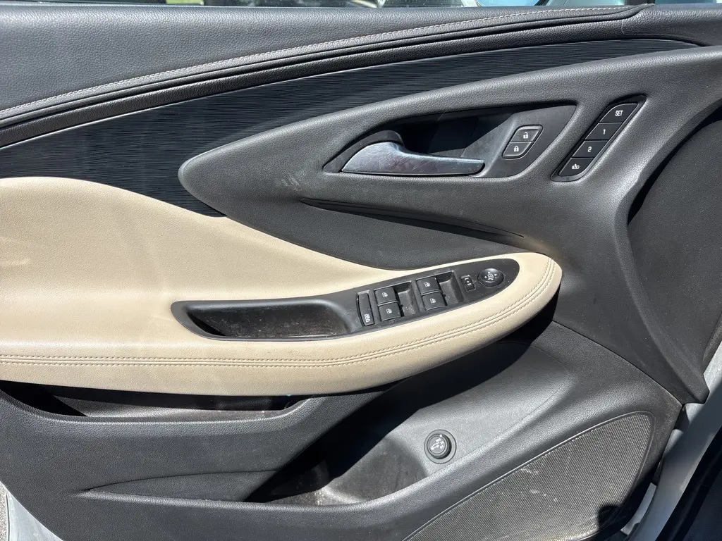 2018 Buick Envision Essence photo 22